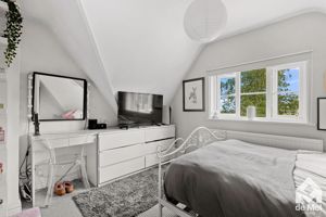 Photo 13- click for photo gallery